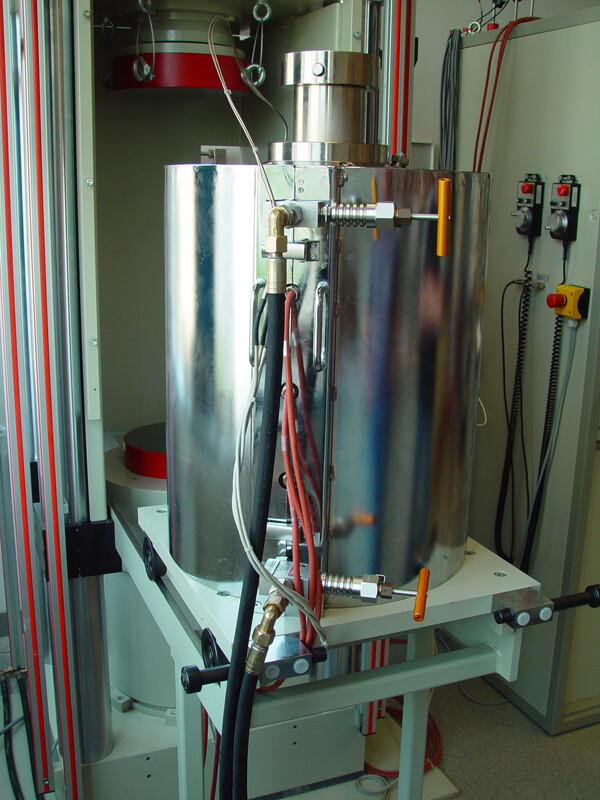 Triaxiális cella 1500 bar